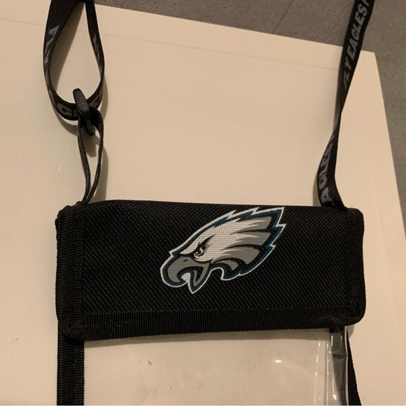 VINTAGE CLEAR NFL PHILADELPHIA EAGLES
STADIUM LOGO EAGLES 
STRAP BAG NECK - Picture 3 of 13